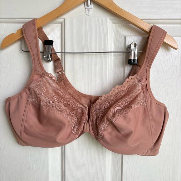 Glamorise Wonderwire Front-Close Underwire Bra in Cappuccino - Picture 2 of 6